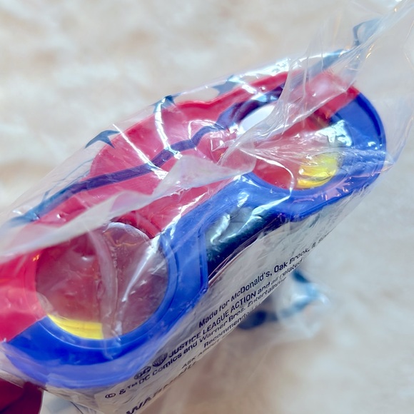 New McDonald’s Justice League Binoculars - Picture 3 of 3